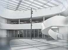 Das neue GOB-Gebäude am Europark Fichtenhain A5 ist bezugsfertig! Atrium im modernen lichtdurchfluteten neuen GOB-Gebäude