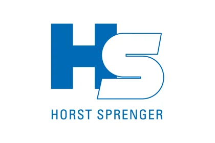 Horst Sprenger: Logo Blaues „HS“-Logo mit weißem S; darunter Wortmarke „HORST SPRENGER“ in Versalien, auf Weiß.