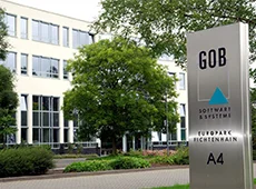 Das GOB-Gebäude ist nun am Europark Fichtenhain A4 in Krefeld zu finden GOB-Firmenschild vor altem Gebäude am Europark Fichtenhain A4