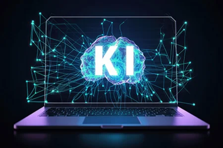Flyout unitop-Add-on KI Basis Visualisierung künstlicher Intelligenz: leuchtendes KI-Hirn im Laptop auf dunklem Hintergrund